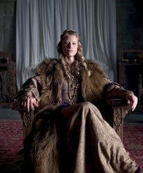 「汝應征伐，品嘗生命。」